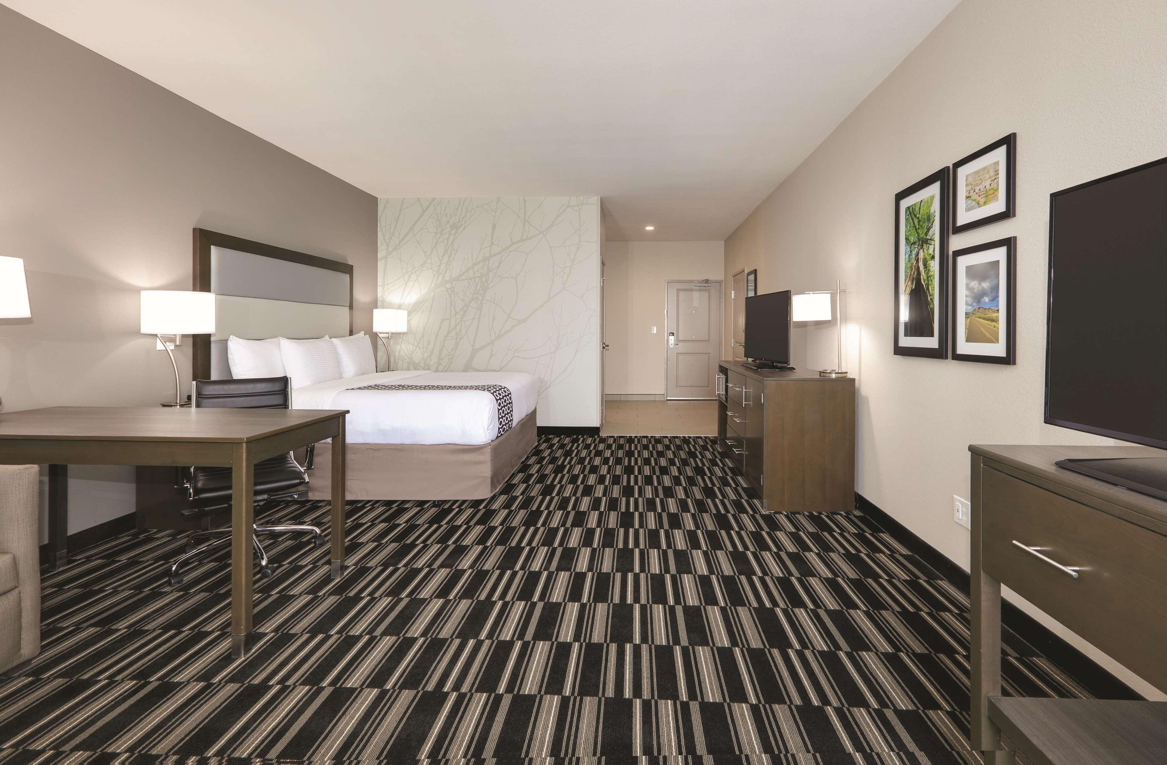 La Quinta By Wyndham Sweetwater East Hotel Exterior photo