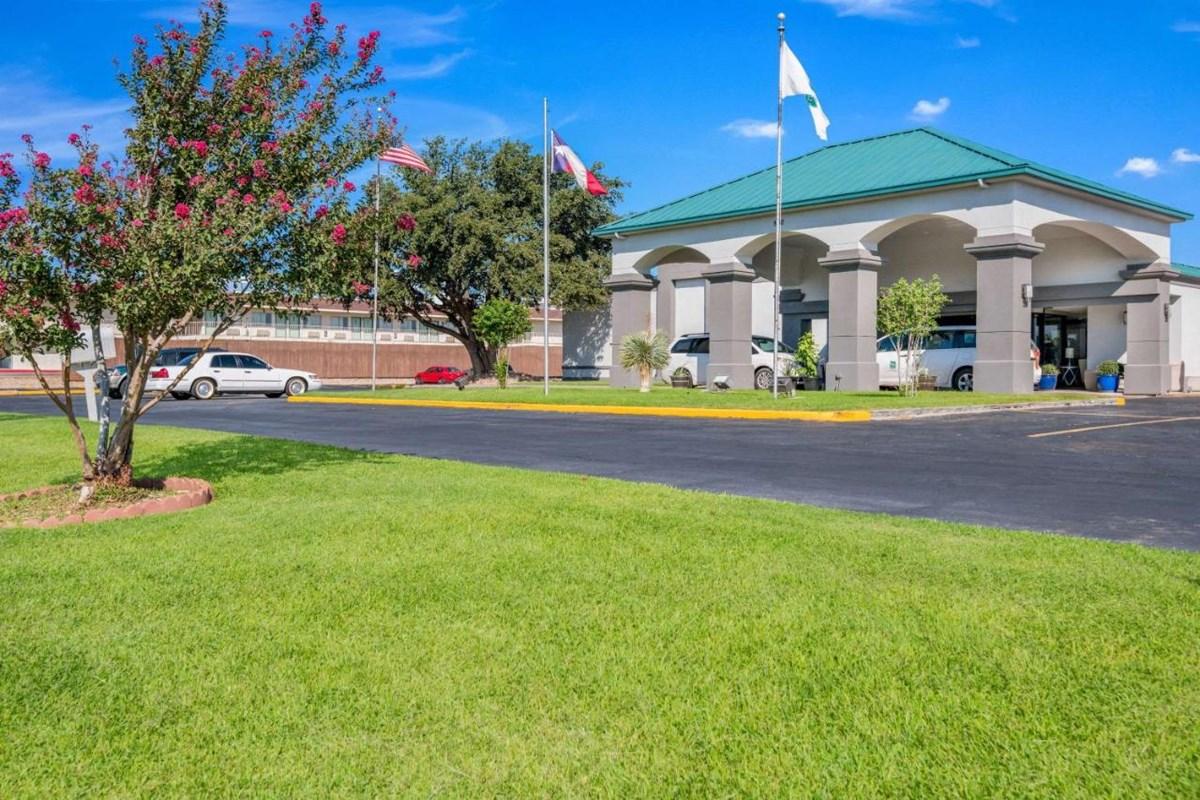 La Quinta By Wyndham Sweetwater East Hotel Exterior photo